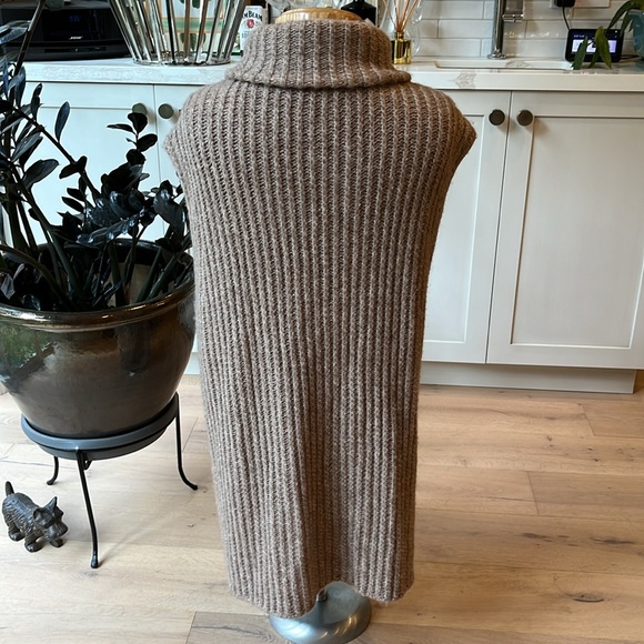 VGUC Vince long 2 way zip front soft chunky knit high neck sleeveless cardigan - Picture 5 of 9